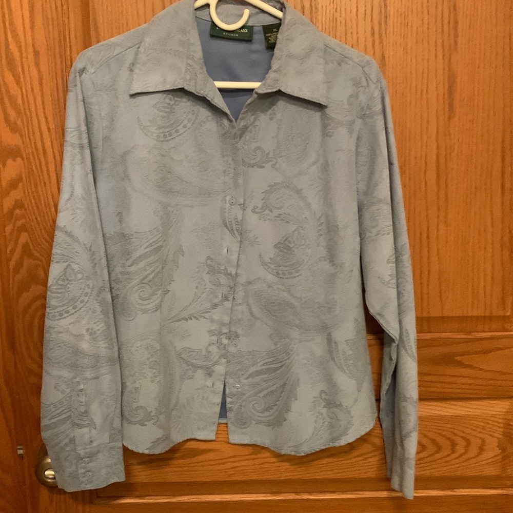 Women’s long sleeve blouse